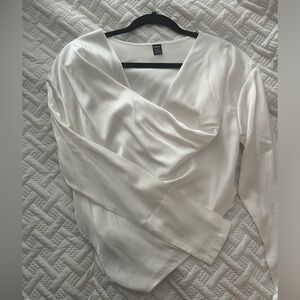 White long sleeve blouse